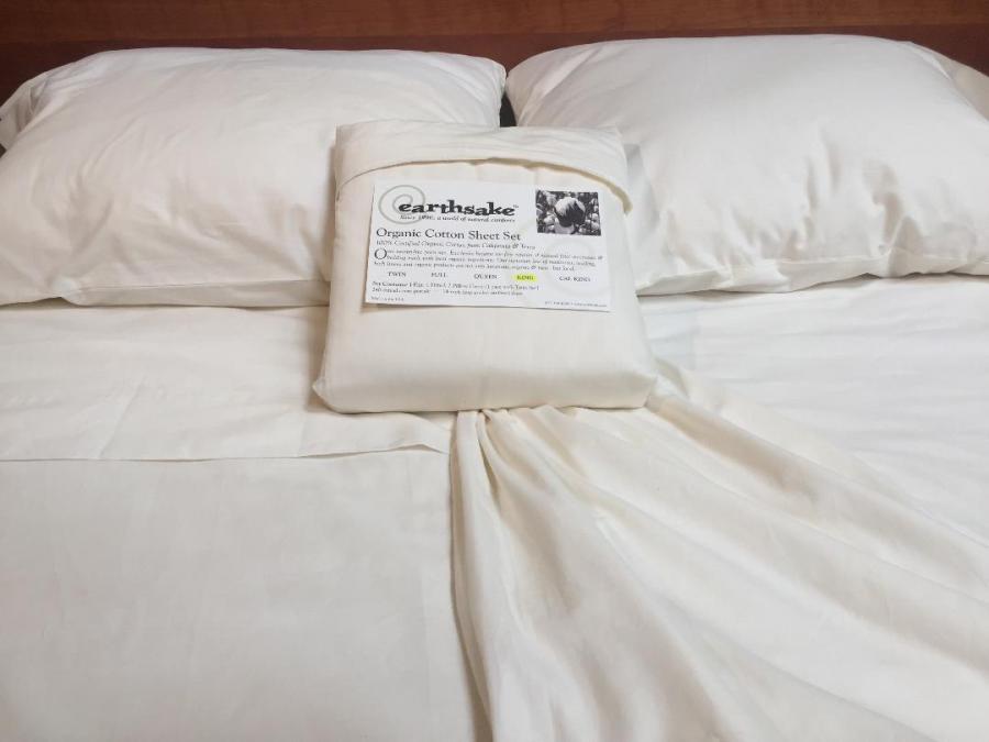 Organic Cotton Sheet Sets with Corner Straps