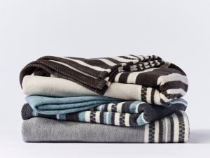 Mariposa organic cotton cozy blanket